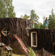 An cottage inside a tree